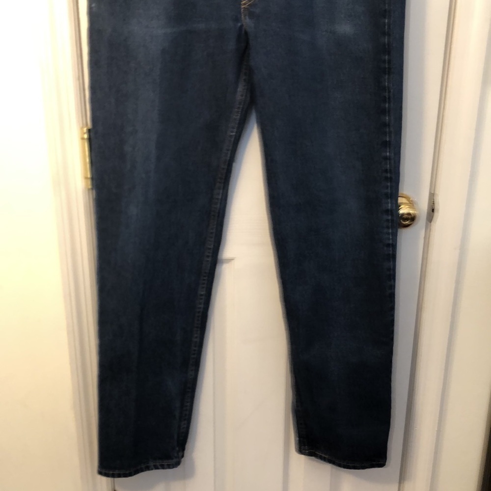 LEVI’s 550 34 X 32 Relaxed Fit Used - Picture 3 of 16